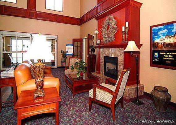 Comfort Inn & Suites Rapid City Interior photo