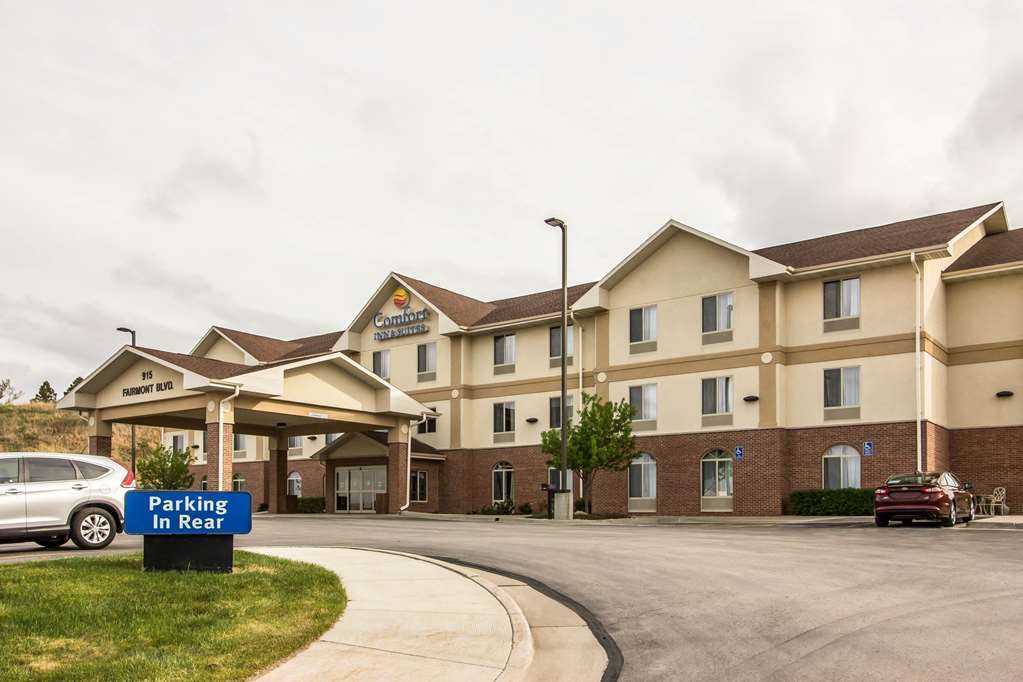 Comfort Inn & Suites Rapid City Exterior photo